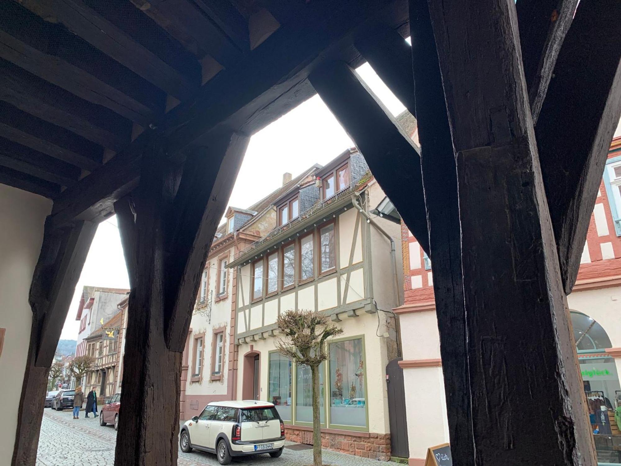 Apartment Am Historischen Rathaus 미헬슈타트 외부 사진