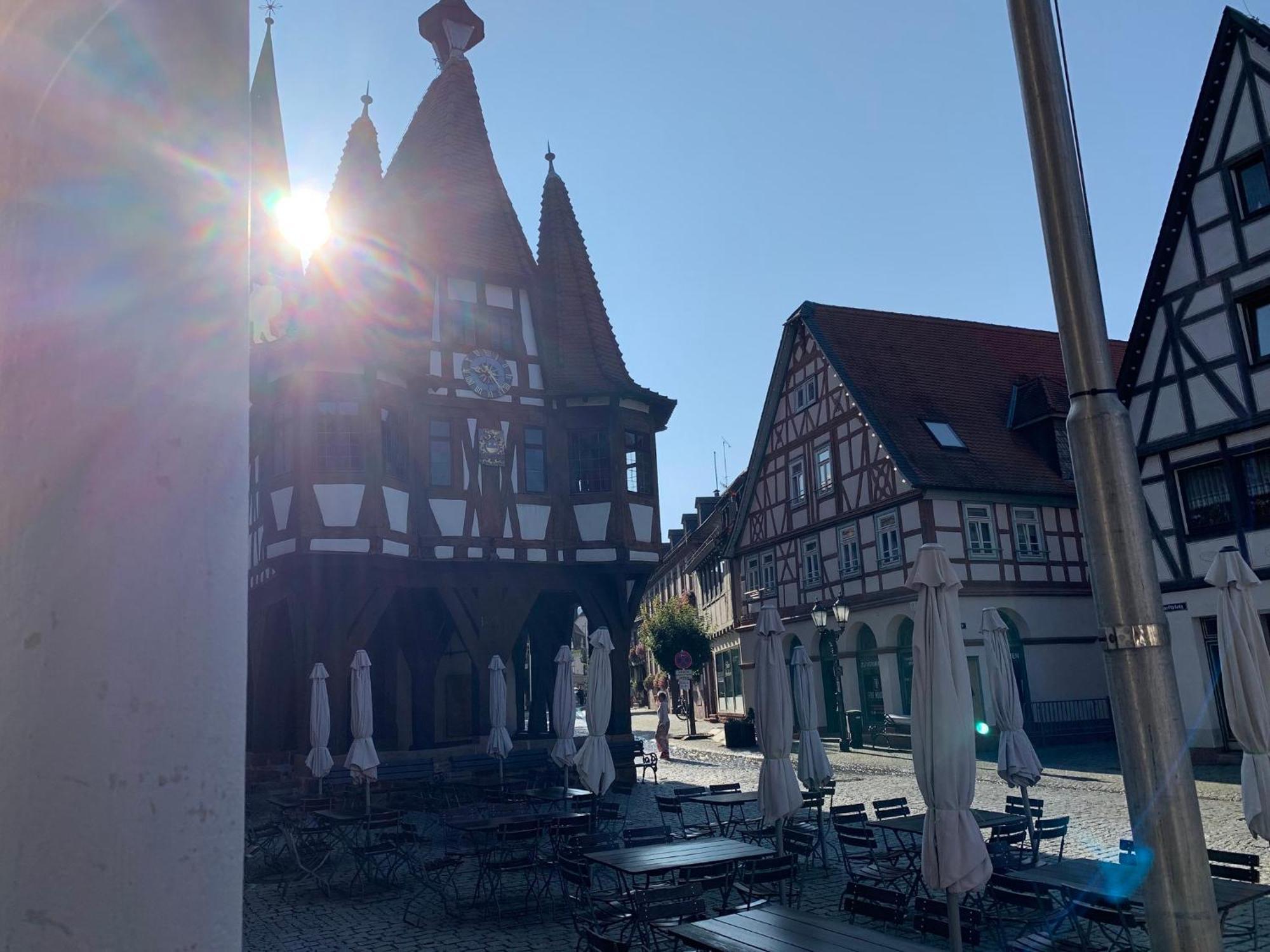 Apartment Am Historischen Rathaus 미헬슈타트 외부 사진